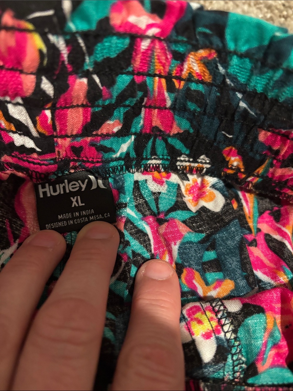 Hurley Women’s Floral Tie-Waist flowy Shorts - perfect for summer! NWT! - Picture 2 of 10
